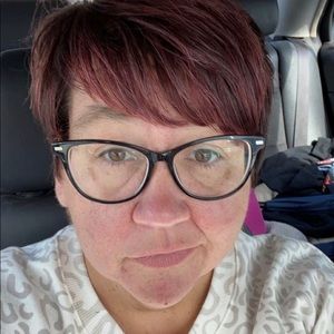 Meet your Posher, Carrie